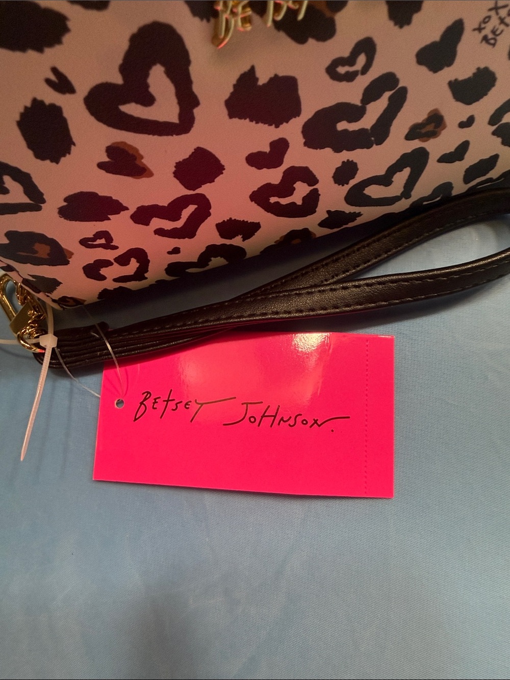 Betsey Johnson Pink and Black Heart Leopard Zip Wristlet - Picture 10 of 10